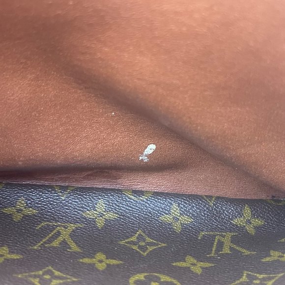 Authentic Louis Vuitton Vintage Monogram Canvas Marceau GM Messenger Bag - Picture 8 of 13